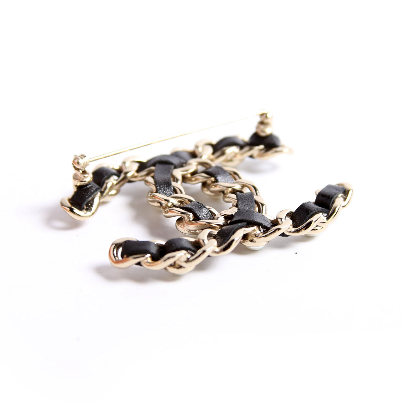 CC Pearl/Lambskin Brooch Gold/Black