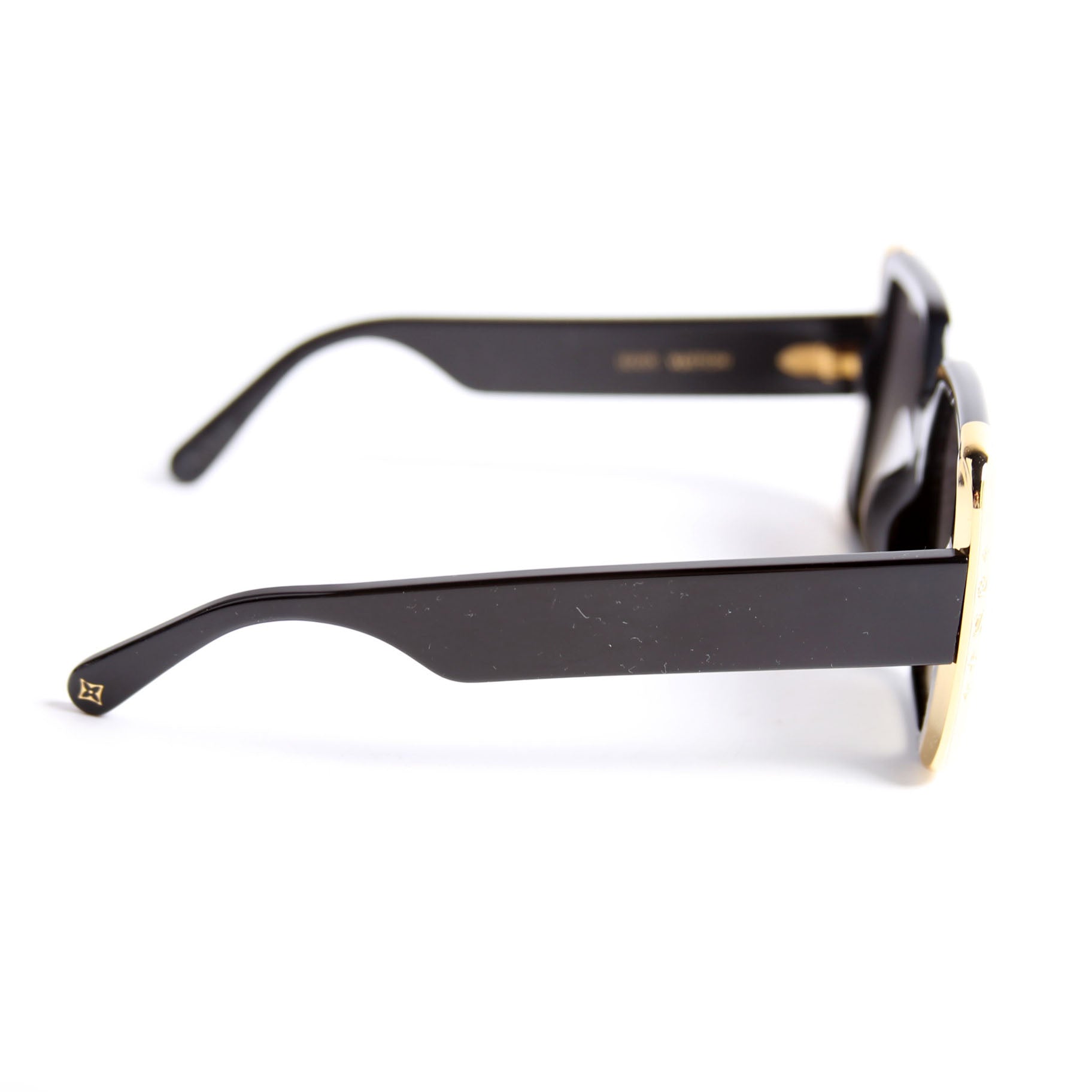 Z1664W Moon Square Sunglasses Black