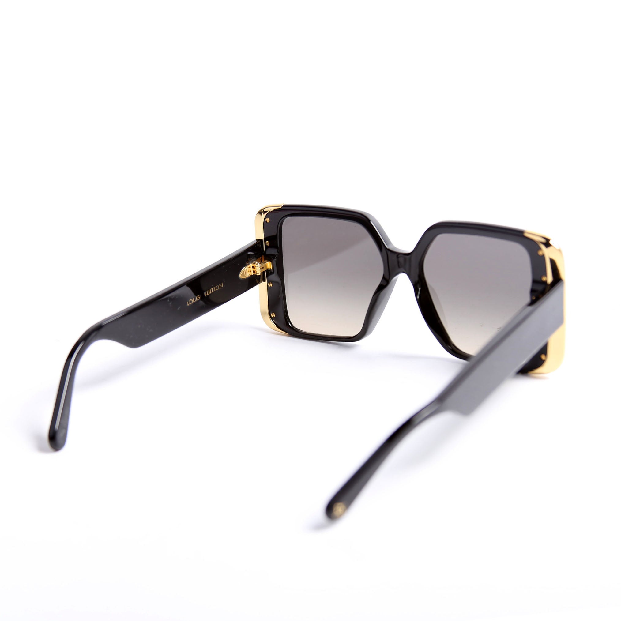 Z1664W Moon Square Sunglasses Black