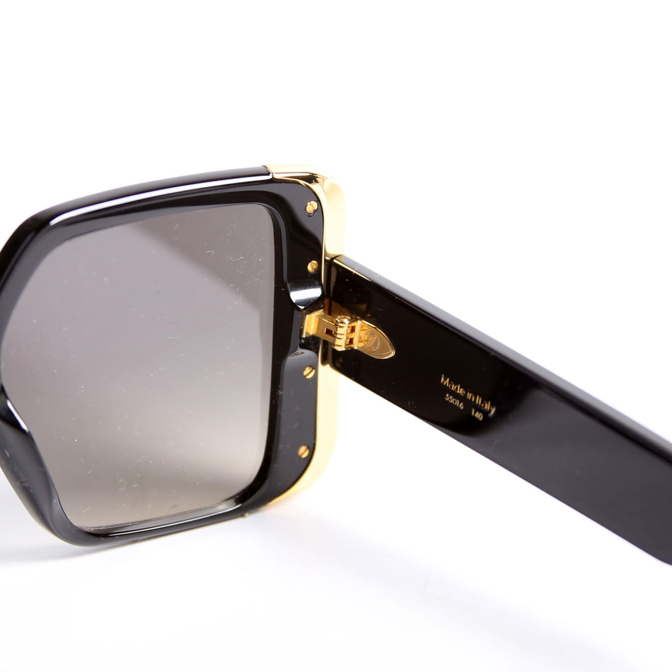 Z1664W Moon Square Sunglasses Black