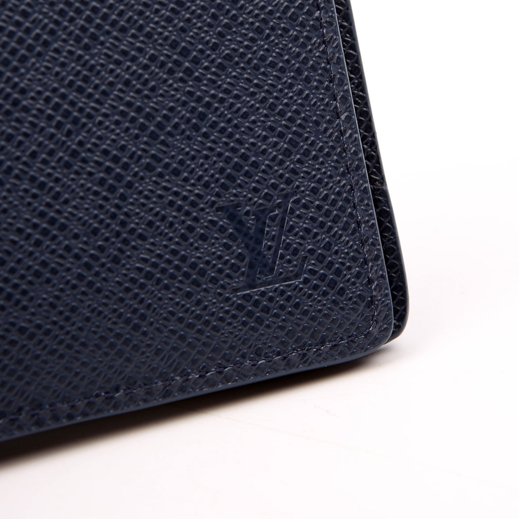 Multiple Wallet Taiga Leather Blue
