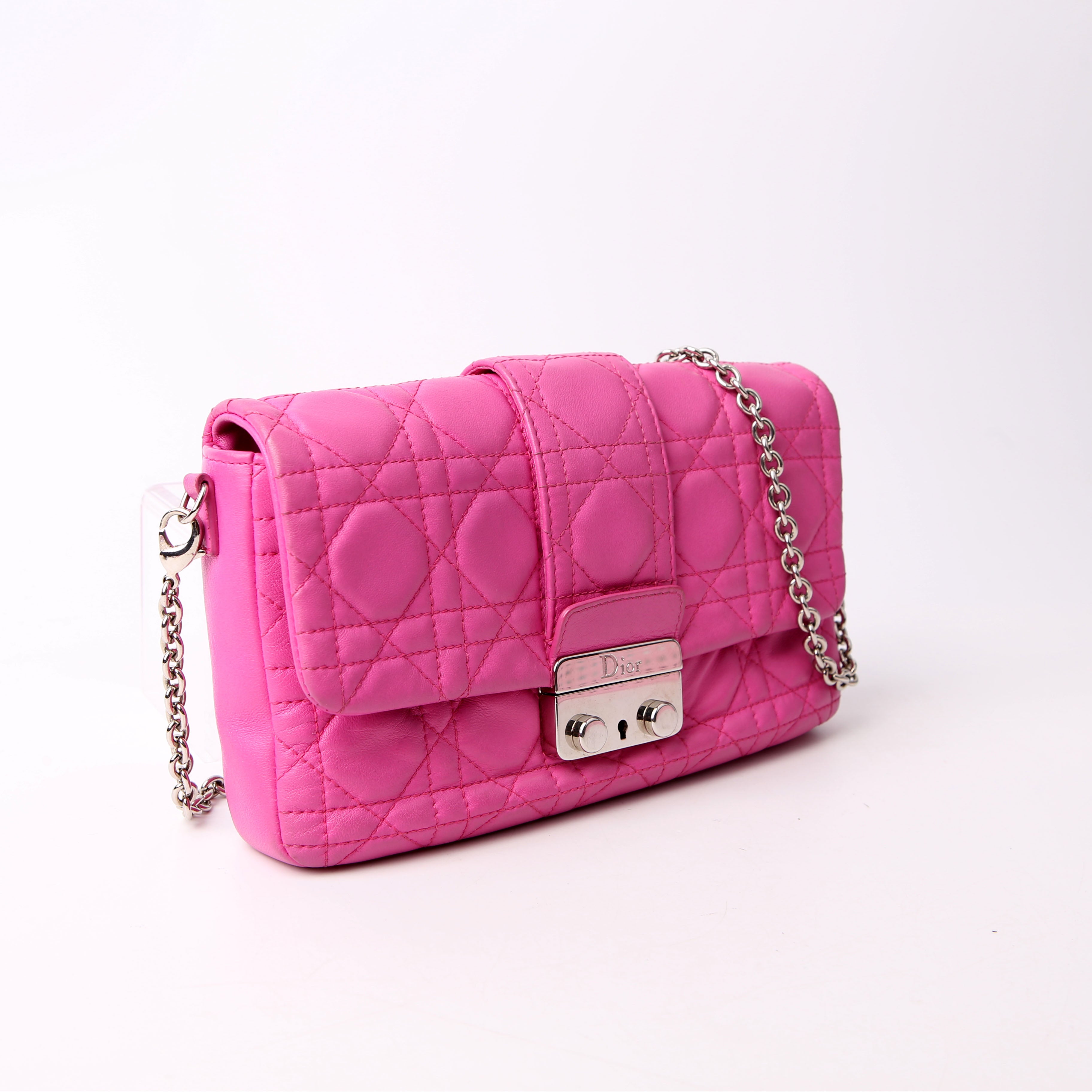 New Lock Pouch Cannage Lambskin Pink