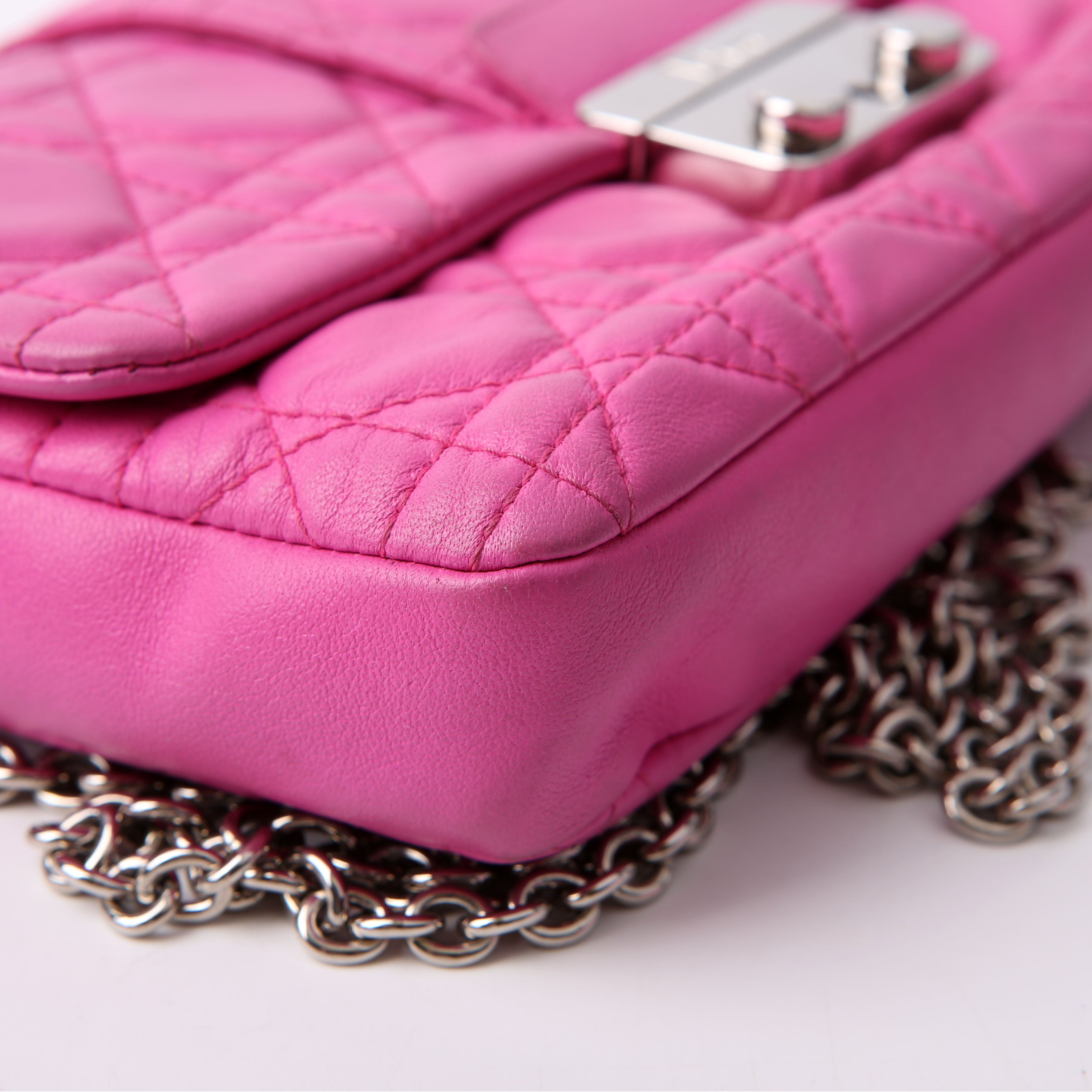 New Lock Pouch Cannage Lambskin Pink