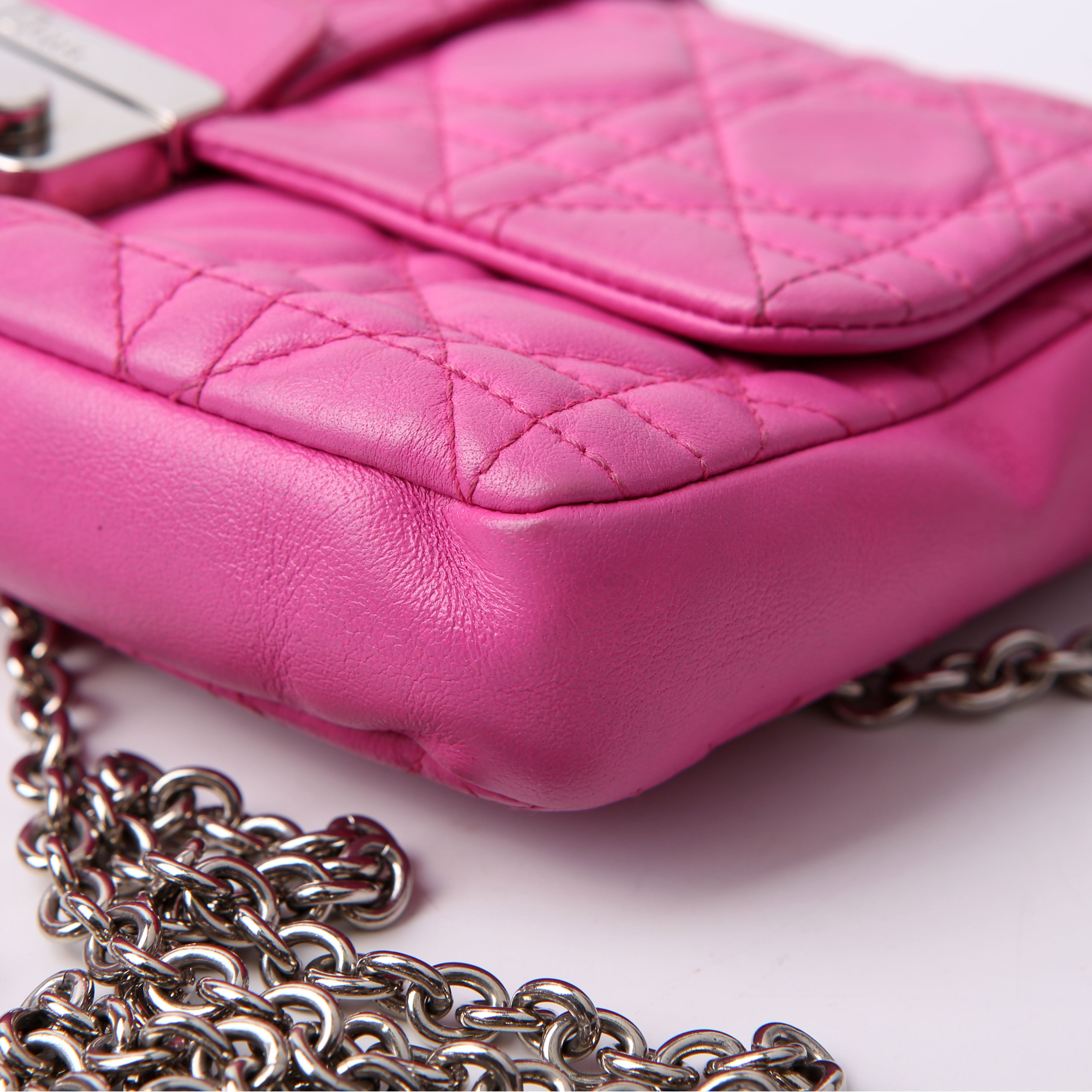 New Lock Pouch Cannage Lambskin Pink