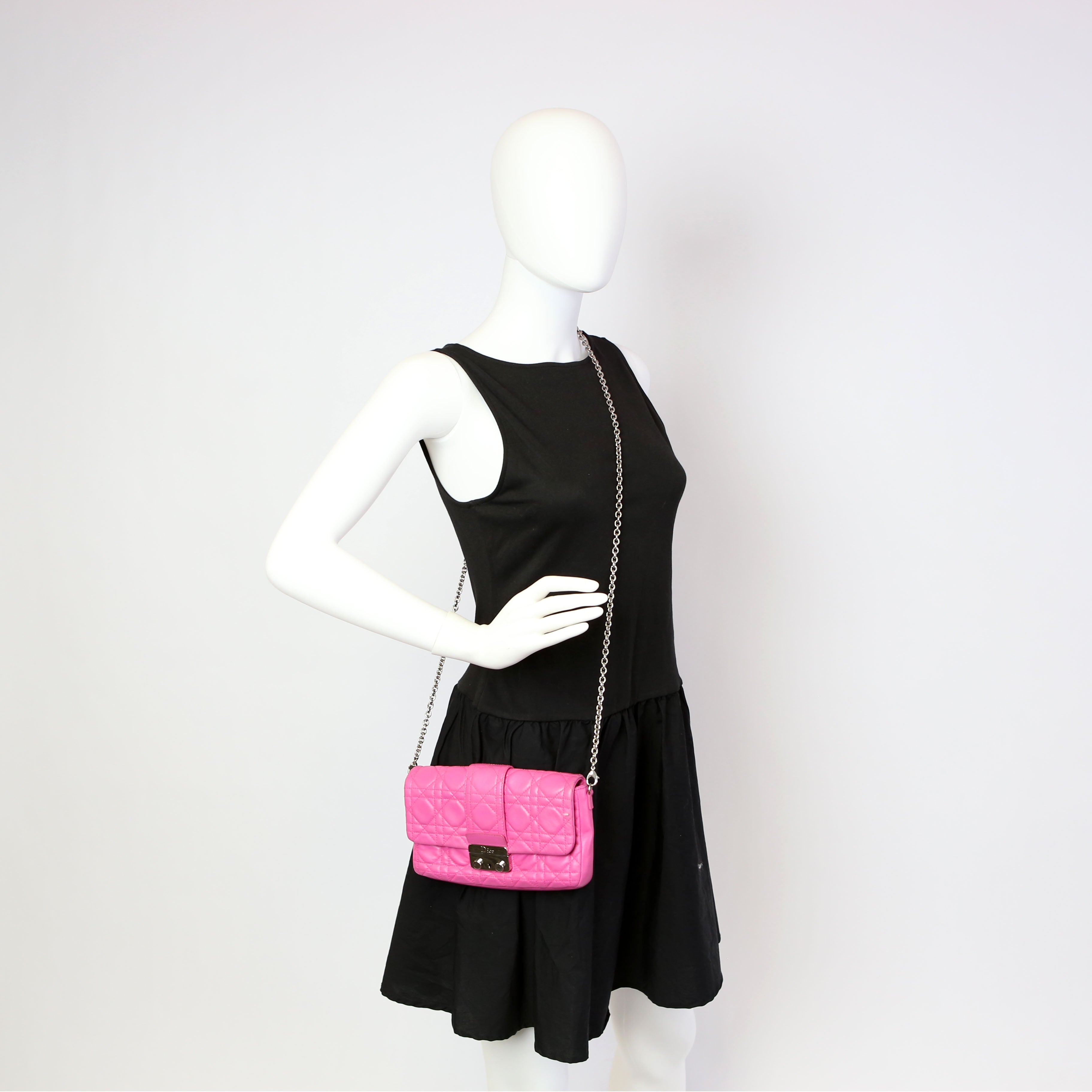 New Lock Pouch Cannage Lambskin Pink
