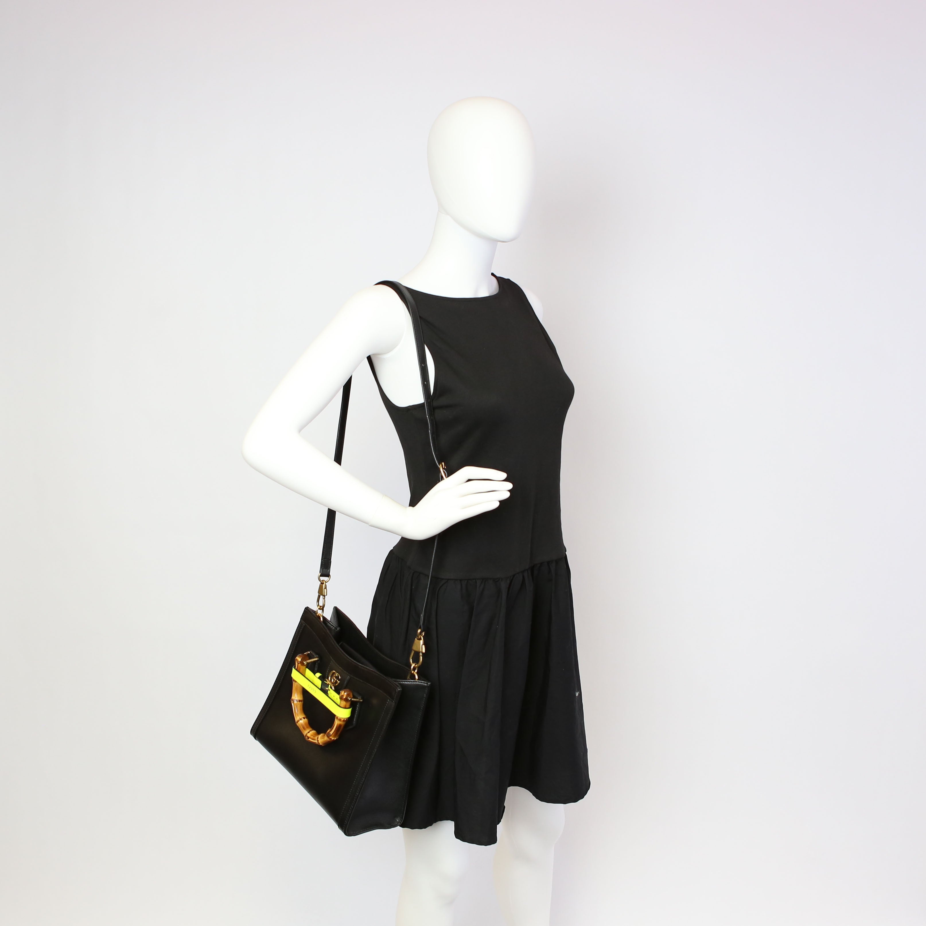660195 Diana Small Leather Tote Black