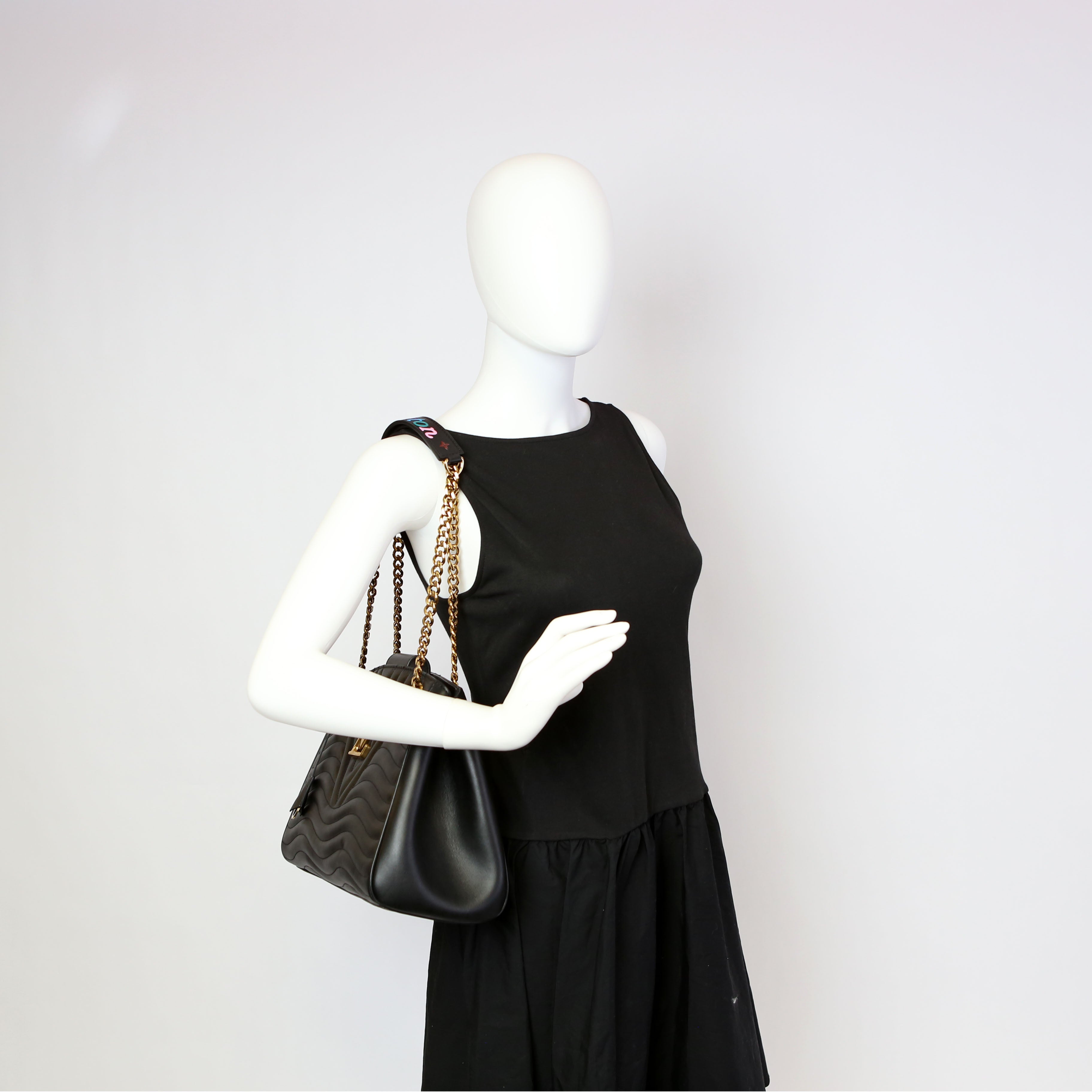 New Wave Chain Tote Black
