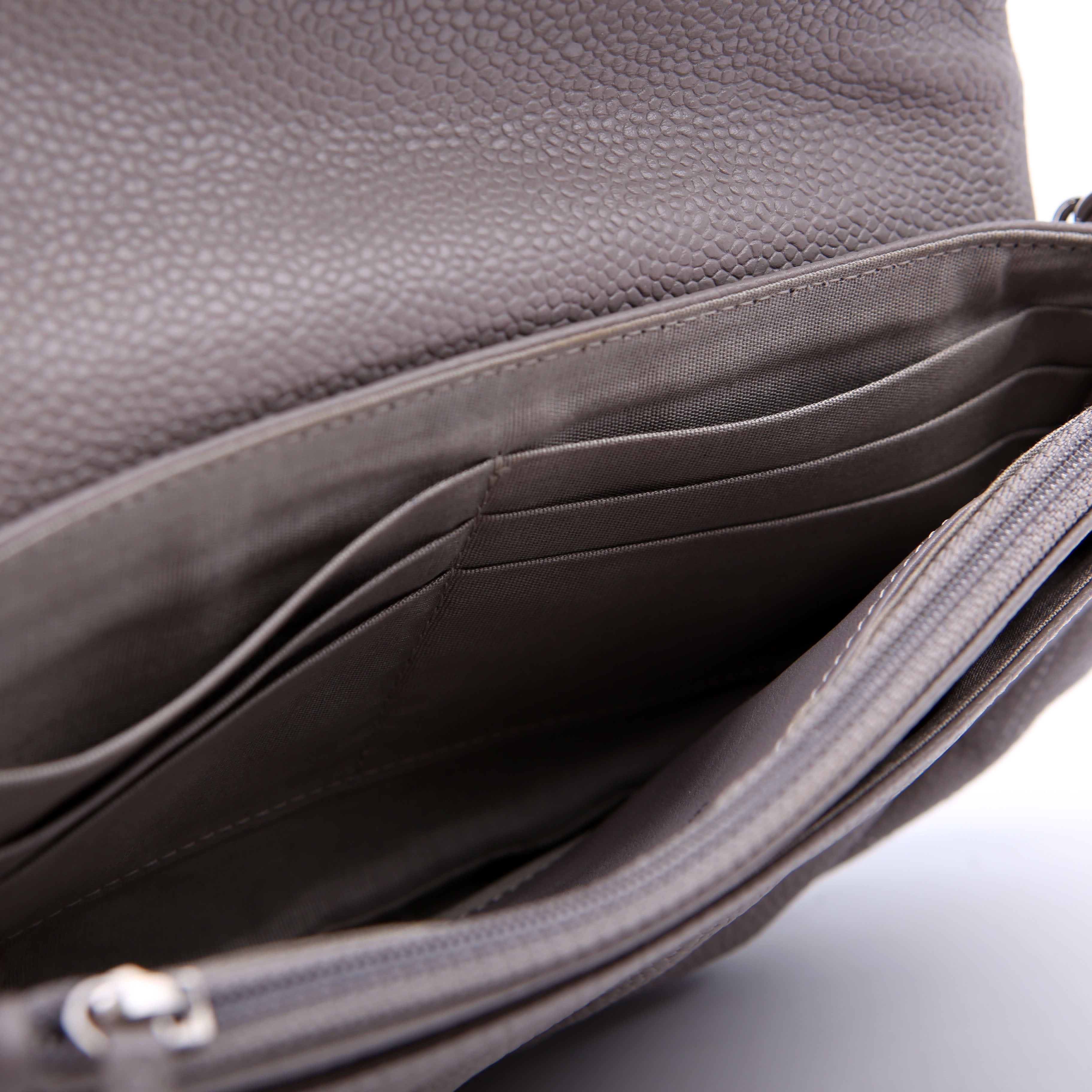 Wallet On Chain Half Moon Caviar Grey