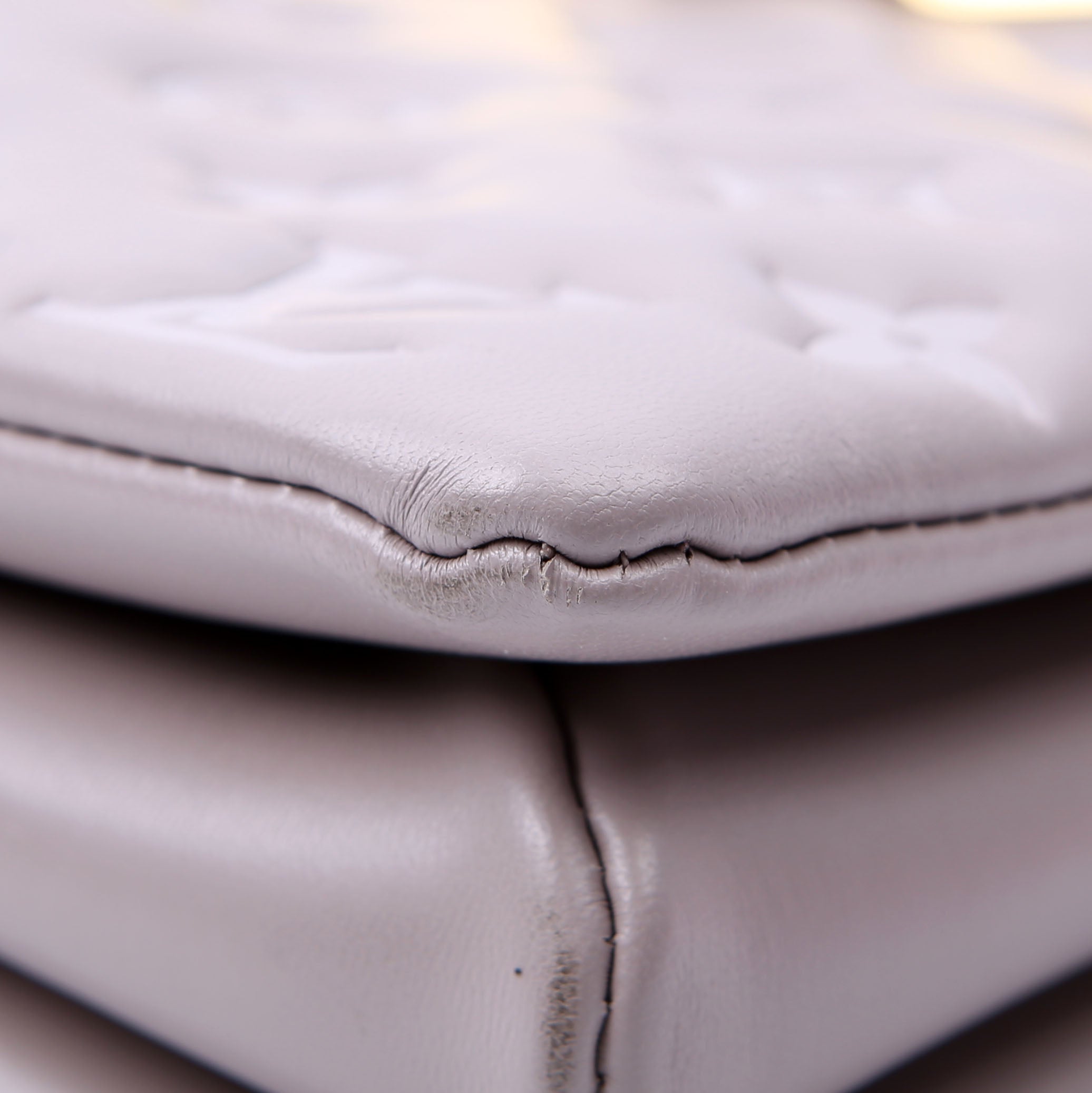 Coussin MM NV Lambskin Taupe