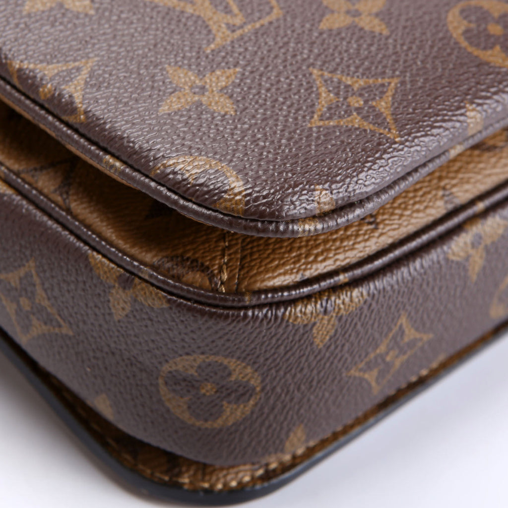 Pochette Metis Reversed Monogram