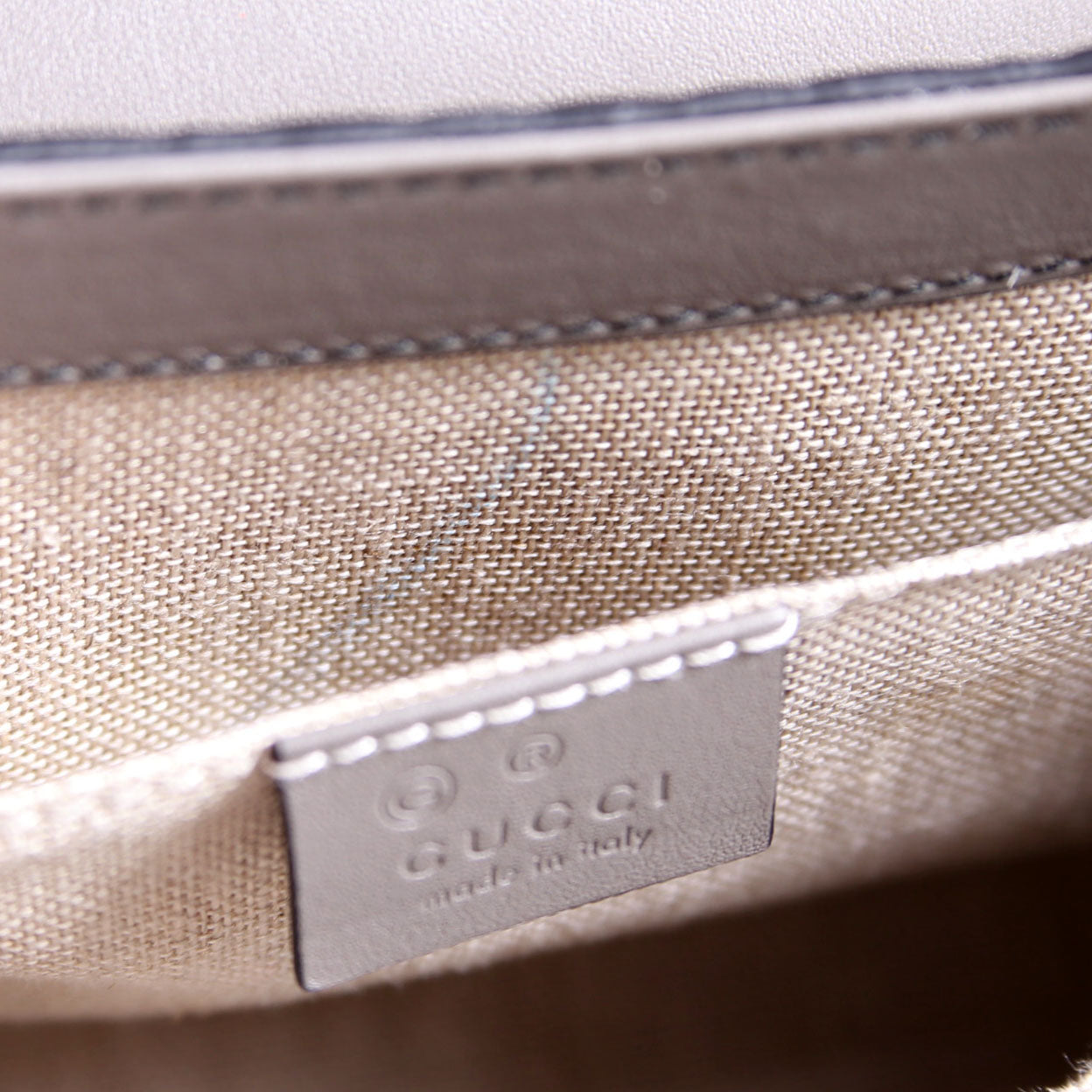 449635 Emily Micro Medium Chain Grey