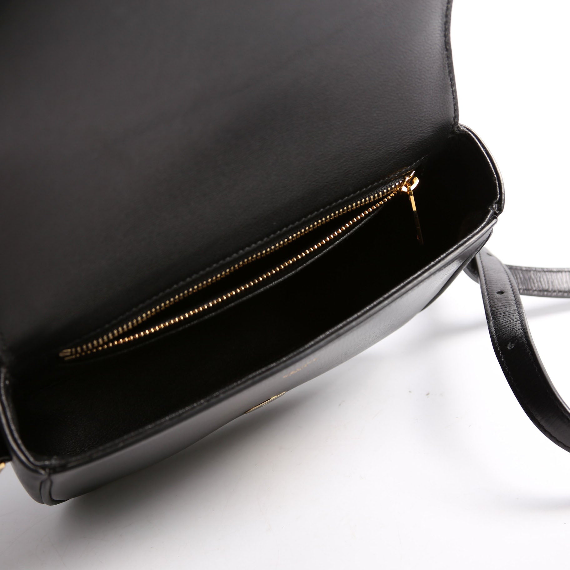 Tassels Medium Shoulder Black