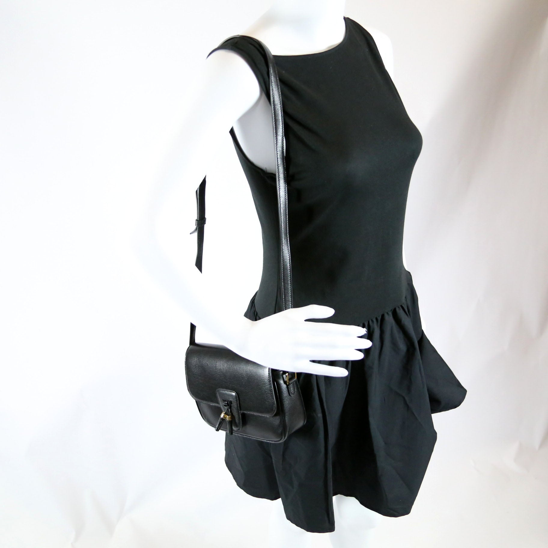 Tassels Medium Shoulder Black