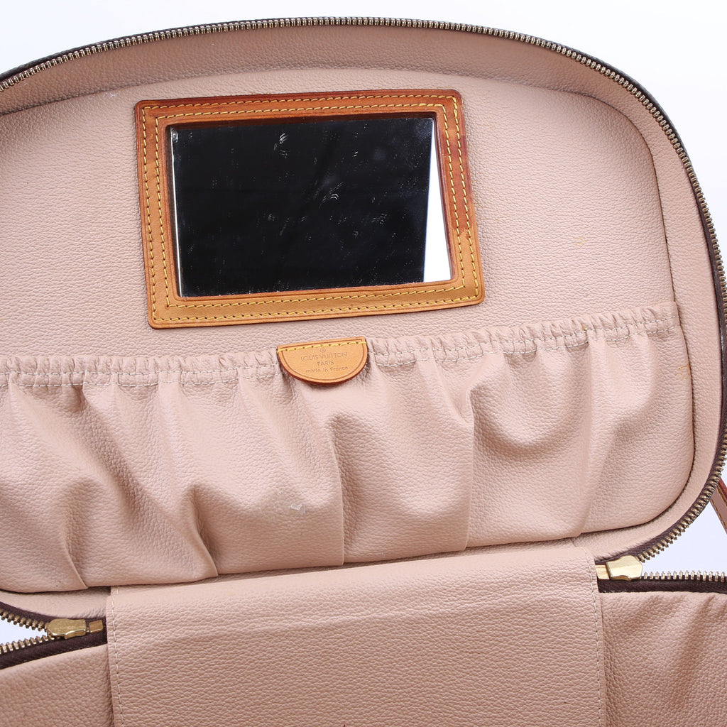 Nice Beauty Case With Strap Monogram