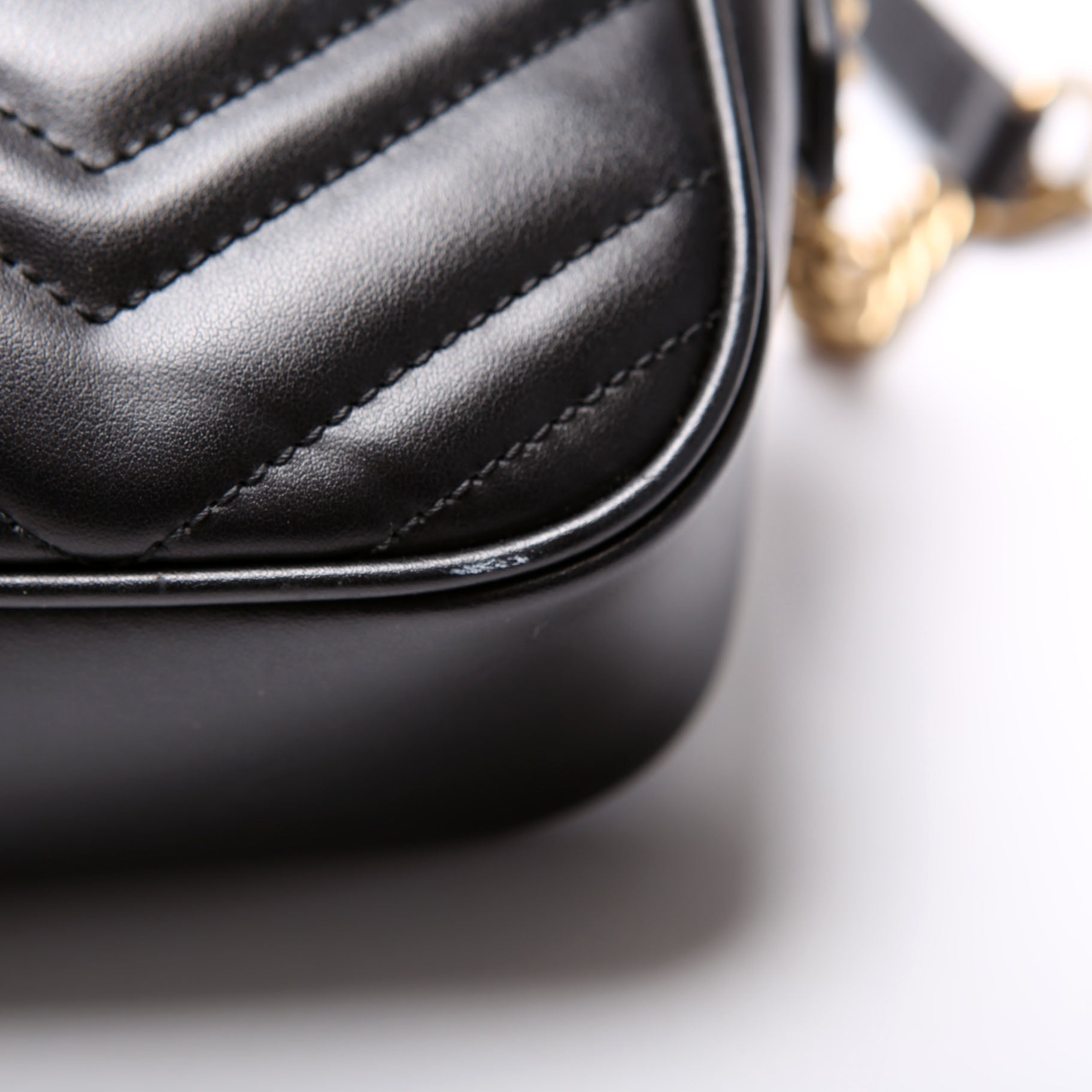 447632 Marmont Small Leather Camera Black/Gold