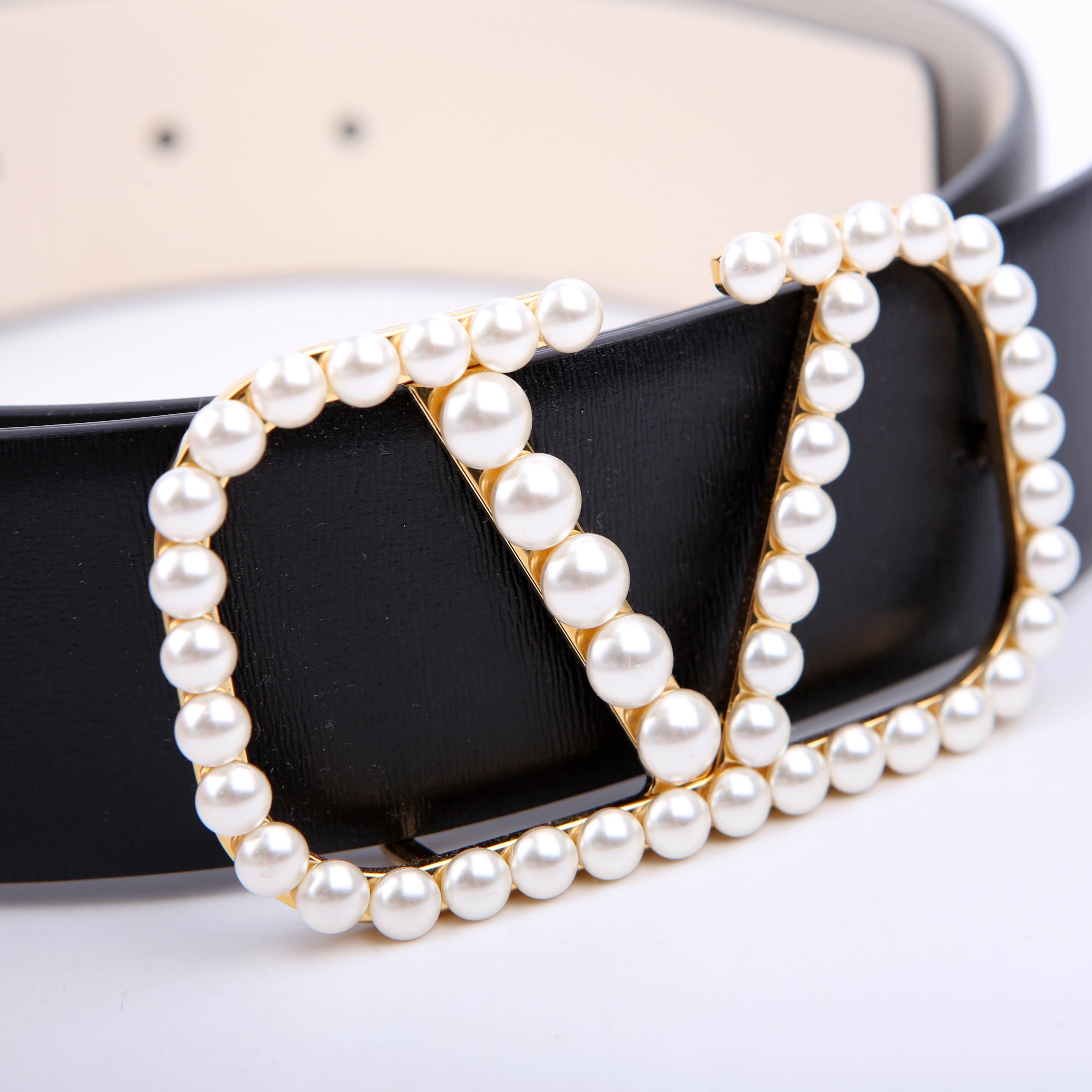 Vlogo Signature Pearl 40MM Belt Size 85/34 Black/Cream