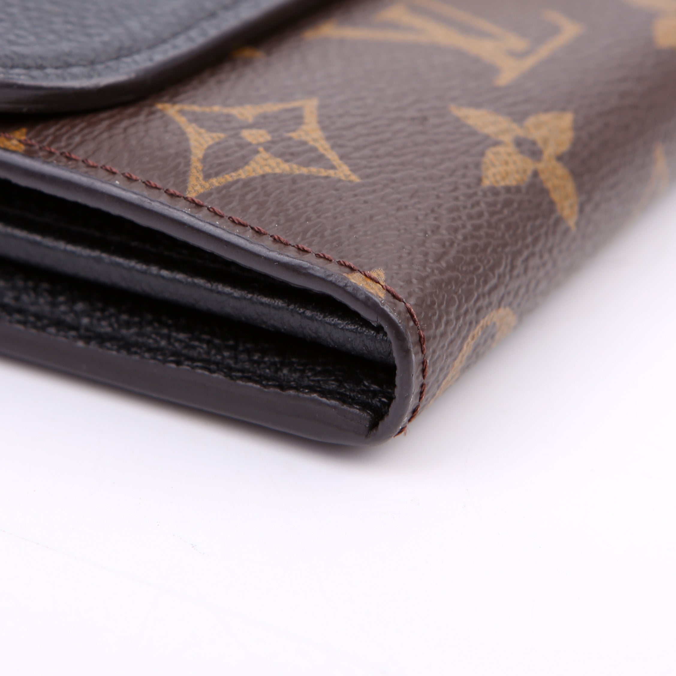 Venus Wallet Monogram Black
