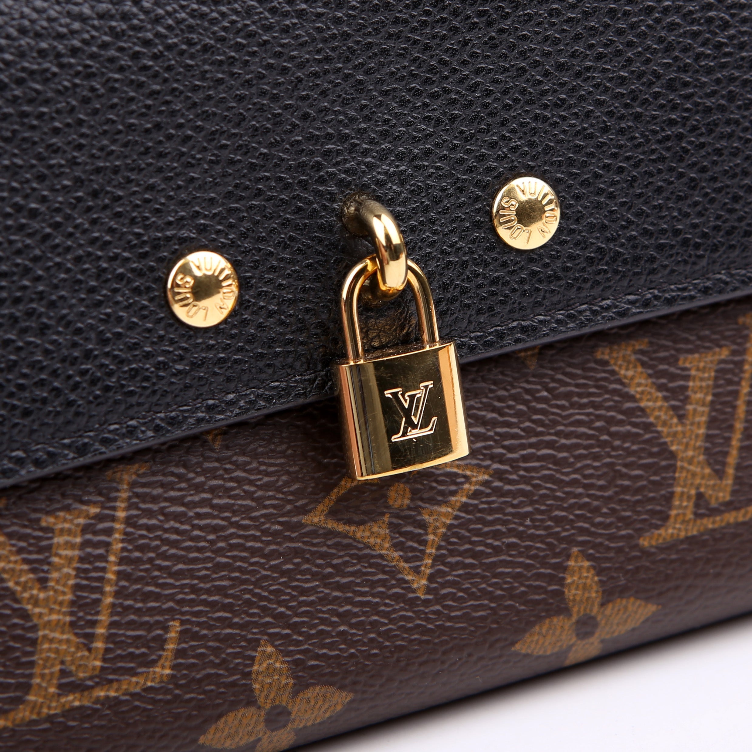 Venus Wallet Monogram Black
