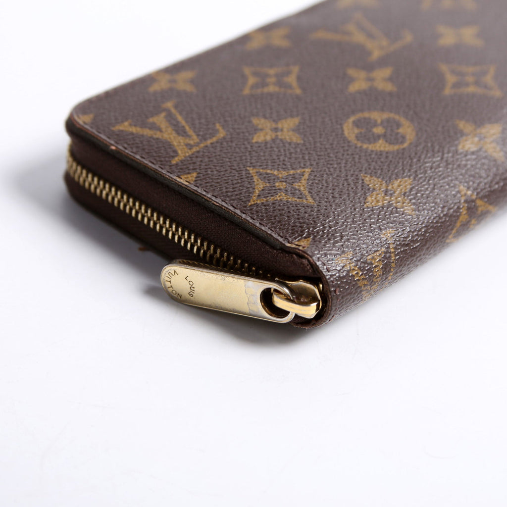 Zippy Wallet Monogram