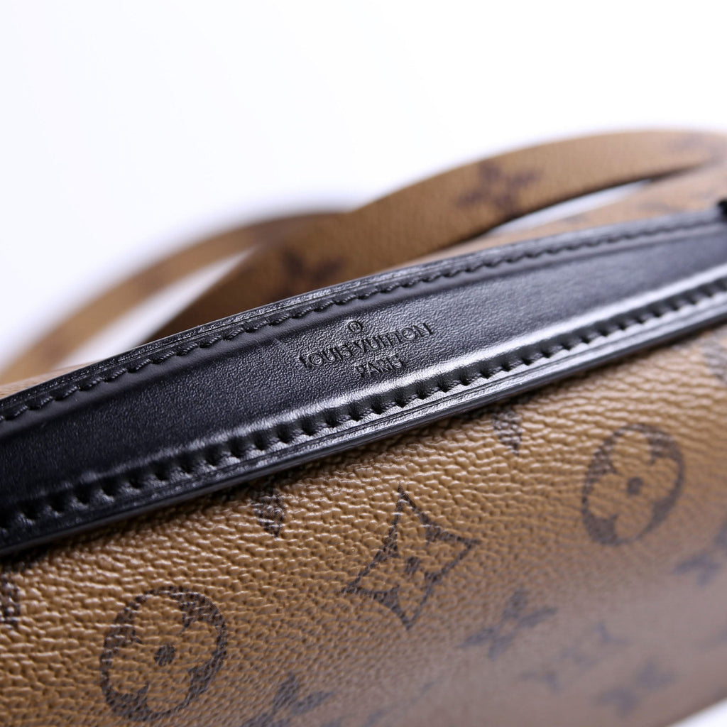 Pochette Metis Reverse Monogram