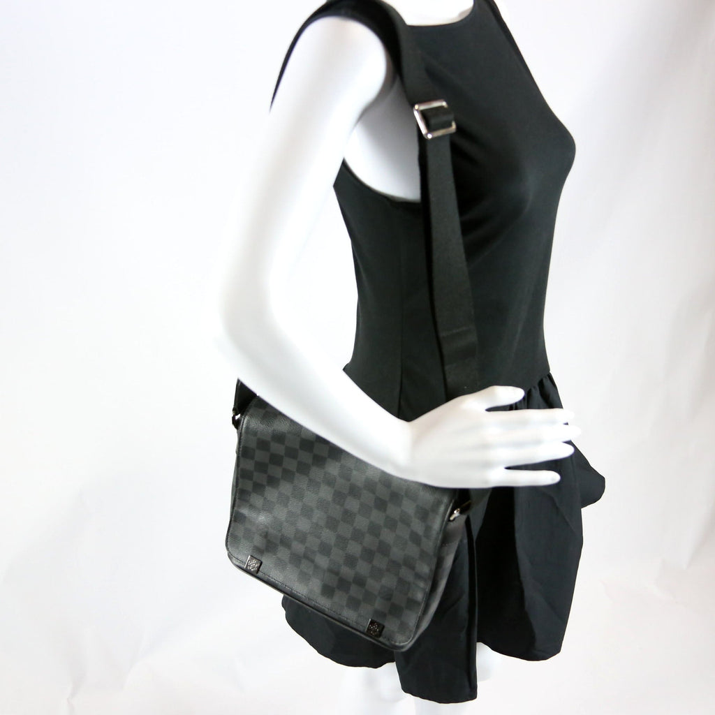 District PM Graphite