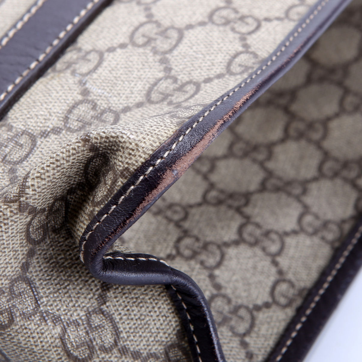203494 GG Supreme Medium Joy Shoulder Bag Brown