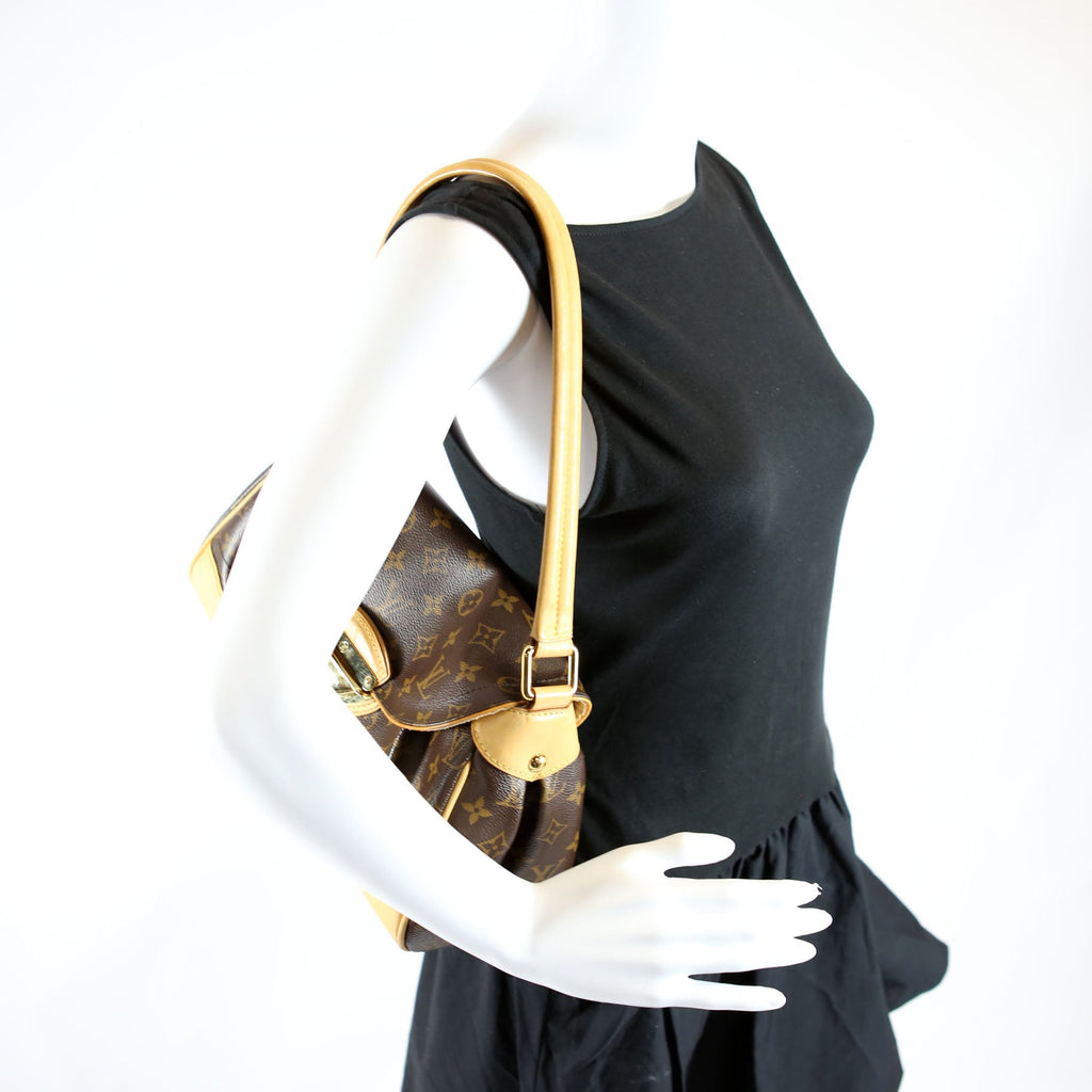 Beverly MM Monogram