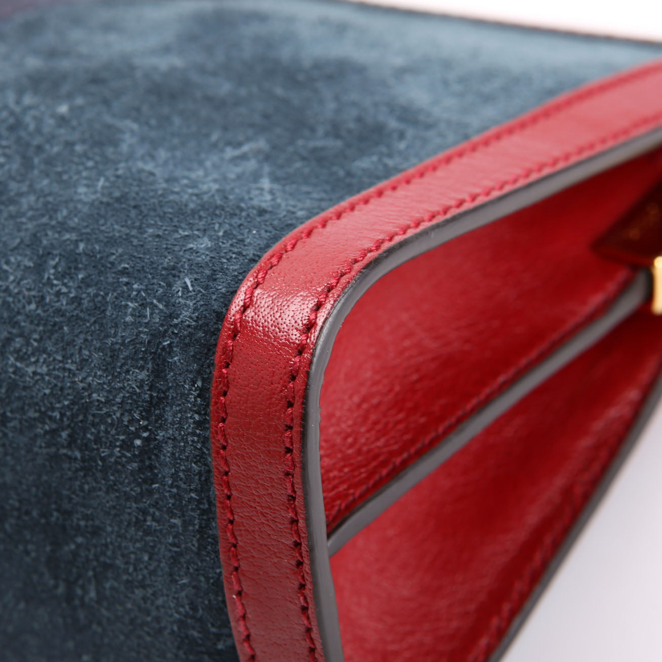 503877 Ophidia Suede Shoulder Small Navy/Red