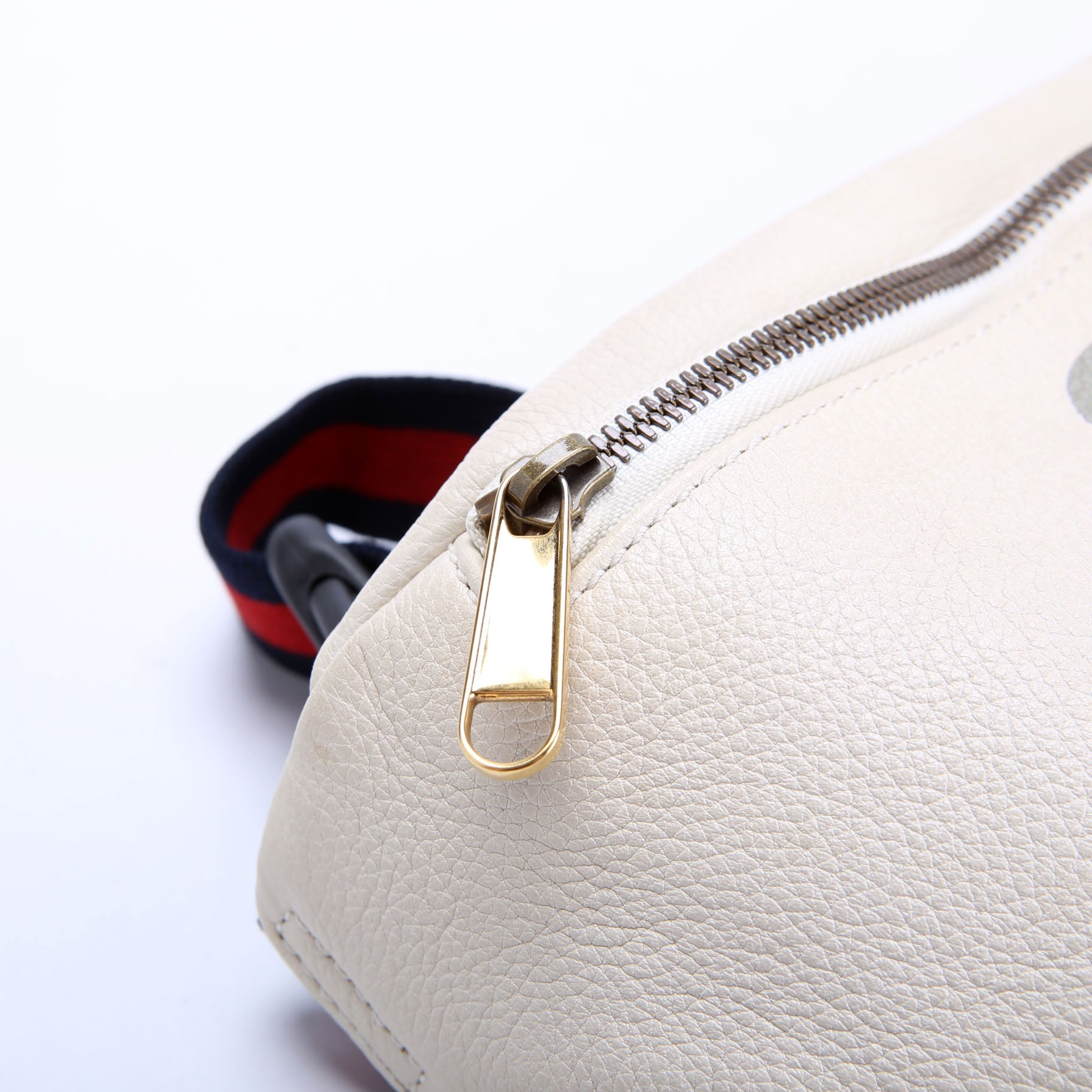 530412 Retro Belt Bag Medium Ivory