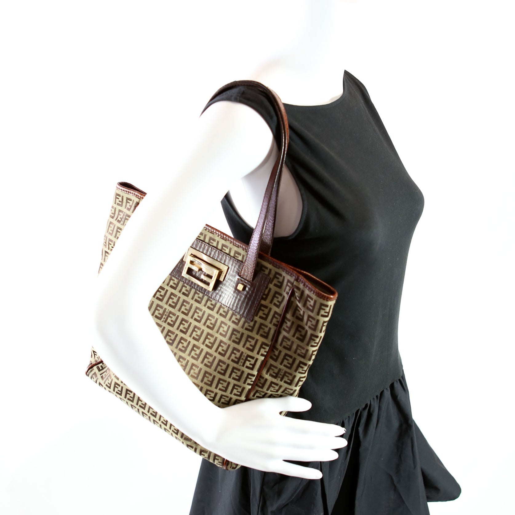 8BH174 Zucchino Fabric Tote Vintage Brown