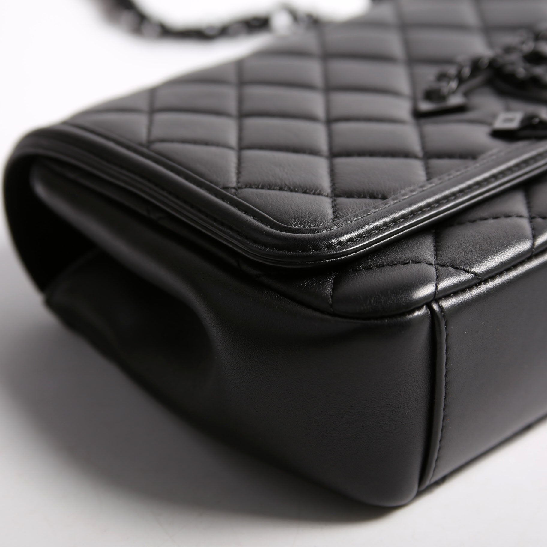 CC Filigree Flap Bag Medium Lambskin 30M Black