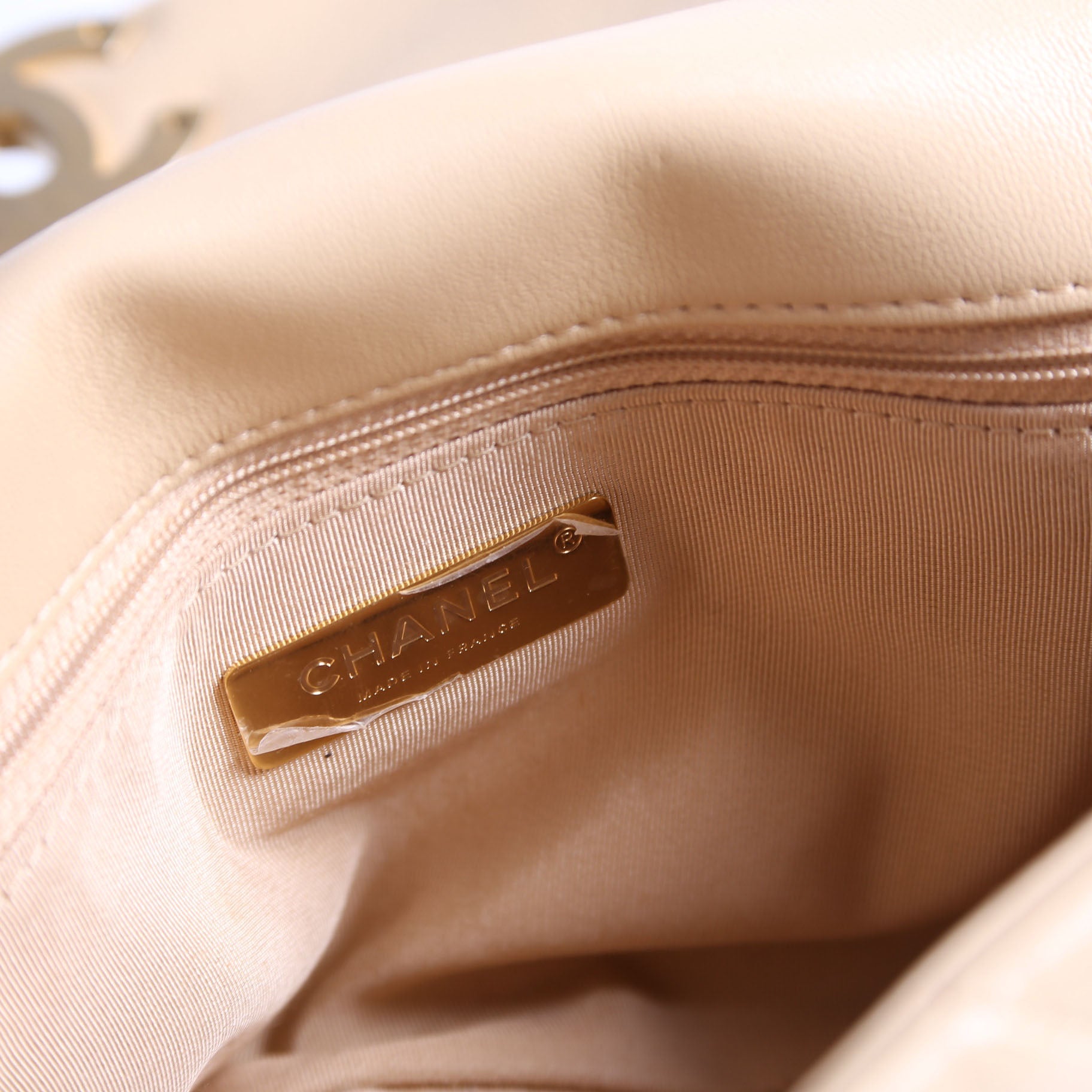 Quilted Goatskin 19 Medium Flap 30M Tan