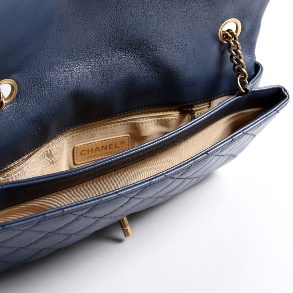 CC Crown Flap Bag Lambskin 18M Navy