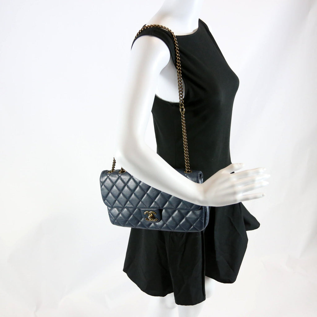 CC Crown Flap Bag Lambskin 18M Navy