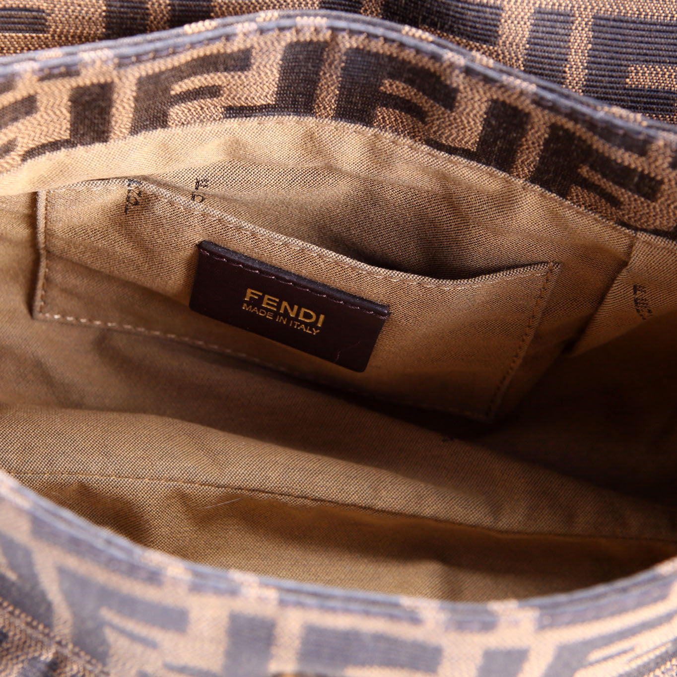 8BR445 Zucca Star Stud Chef Bag