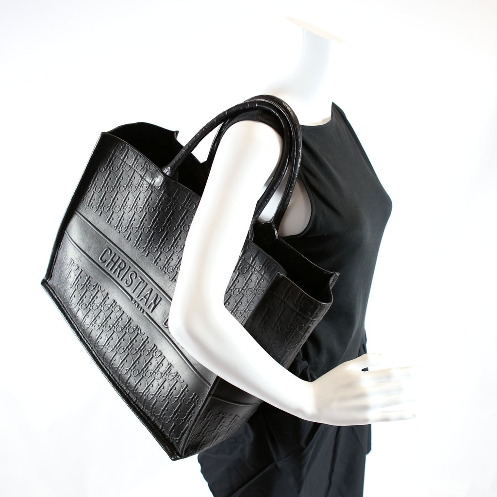 Book Tote Large Calfskin Embossed Black