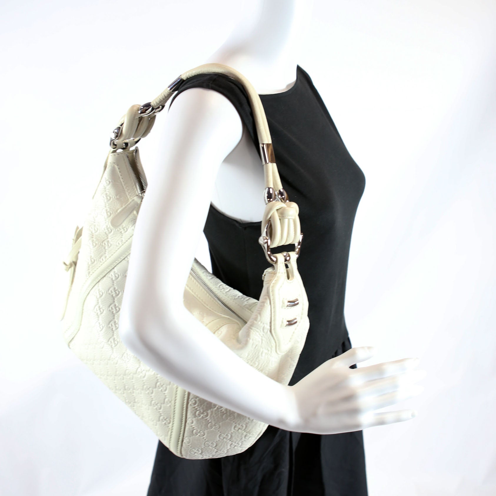240261 Techno Horsebit Hobo Ivory