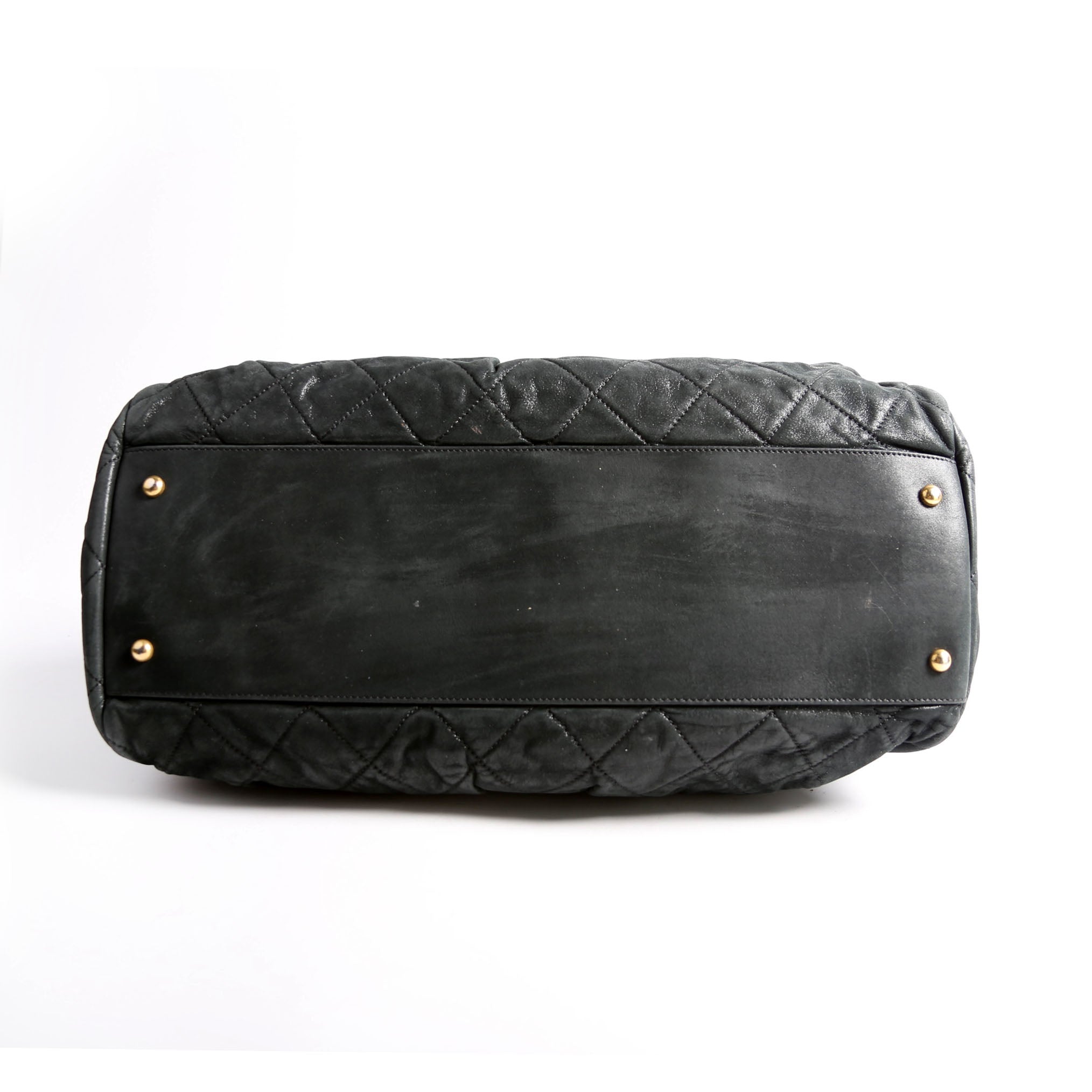 Chic Quilted Bowling Bag Iridescent Lambskin 15M Black/Gold