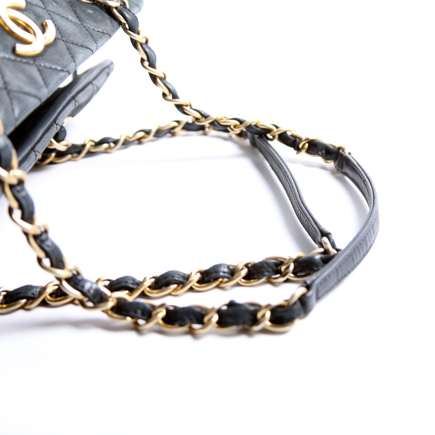 Chic Quilted Bowling Bag Iridescent Lambskin 15M Black/Gold