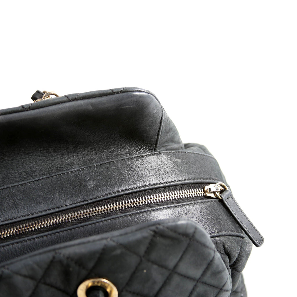 Chic Quilted Bowling Bag Iridescent Lambskin 15M Black/Gold