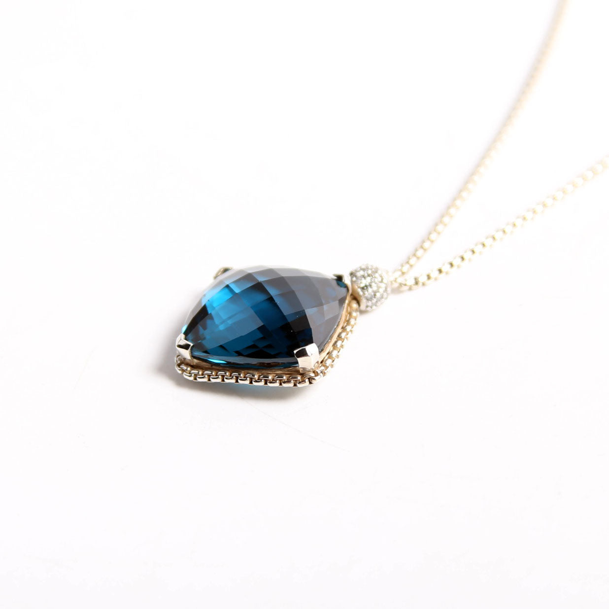 Cushion On Point Pendant Necklace 925/Topaz