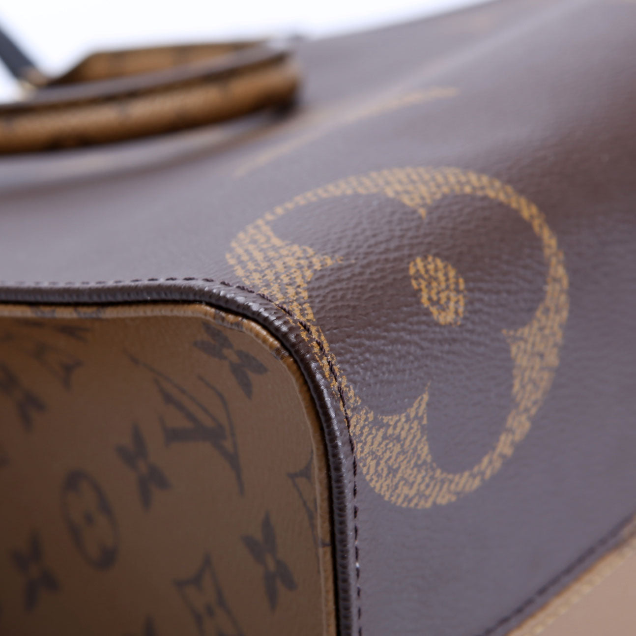 ONTHEGO MM Monogram Reversed Monogram