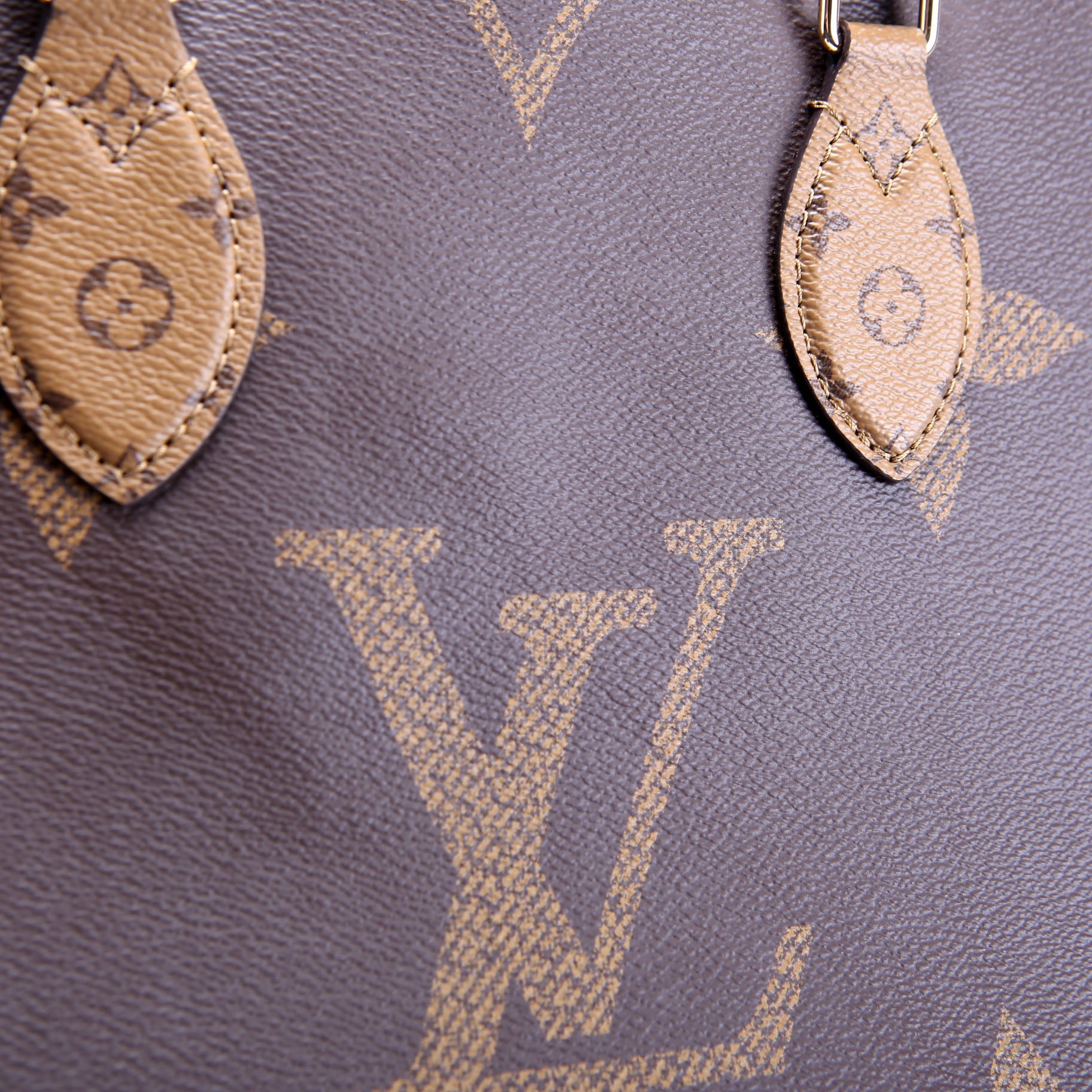 ONTHEGO MM Monogram Reversed Monogram