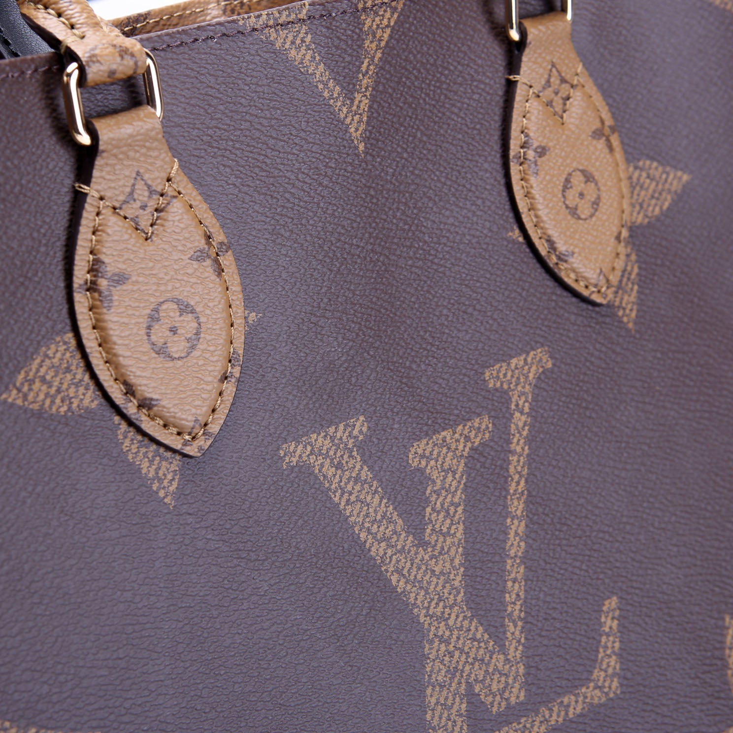 ONTHEGO MM Monogram Reversed Monogram