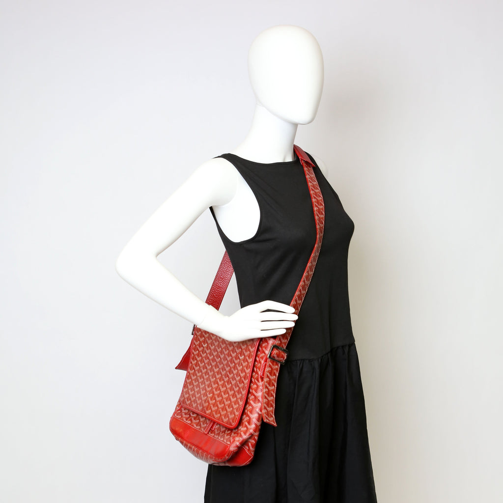 Grand Bleu MM Goyardine Red