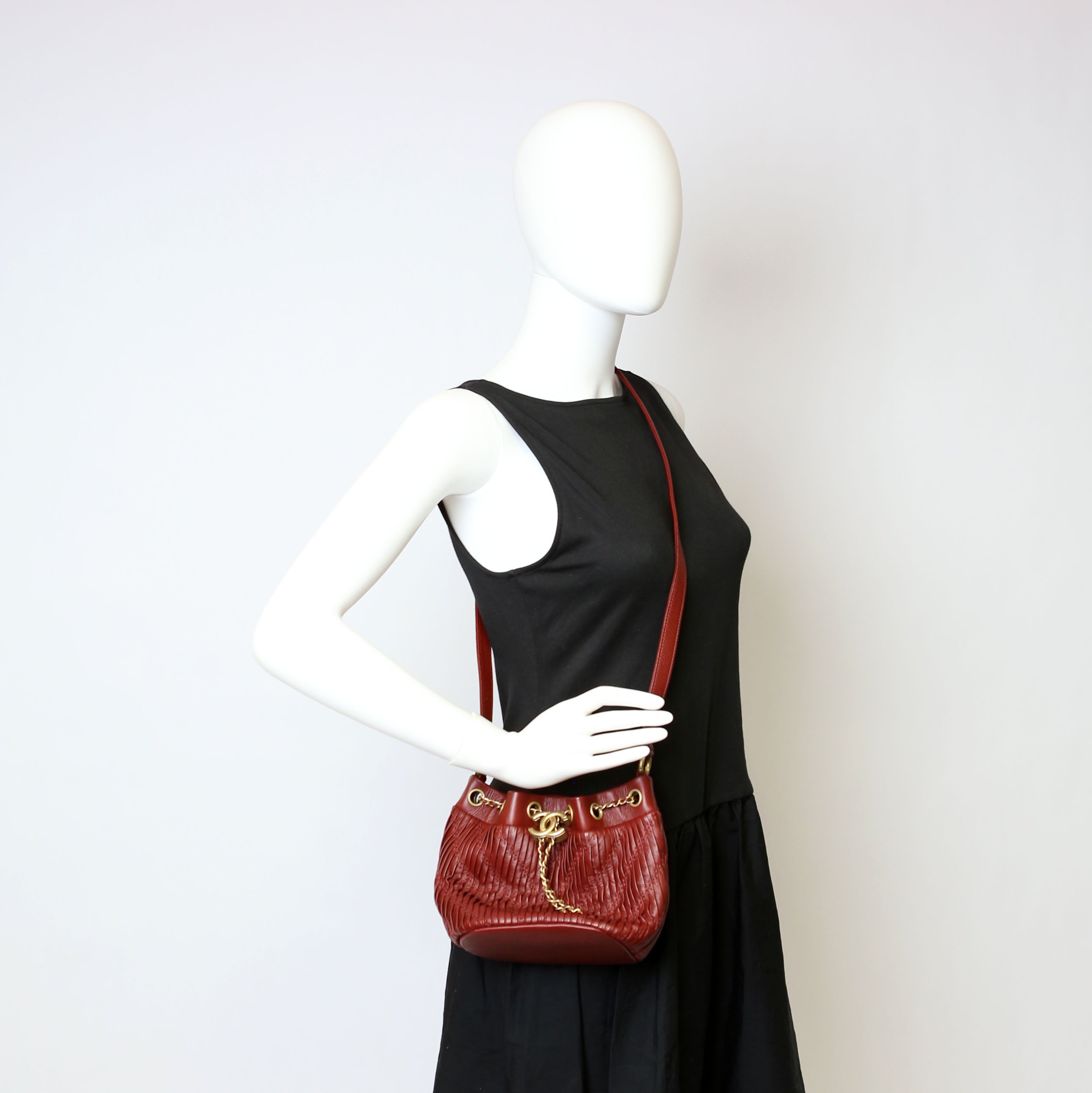 Coco Pleats Drawstring Bag 25M Maroon