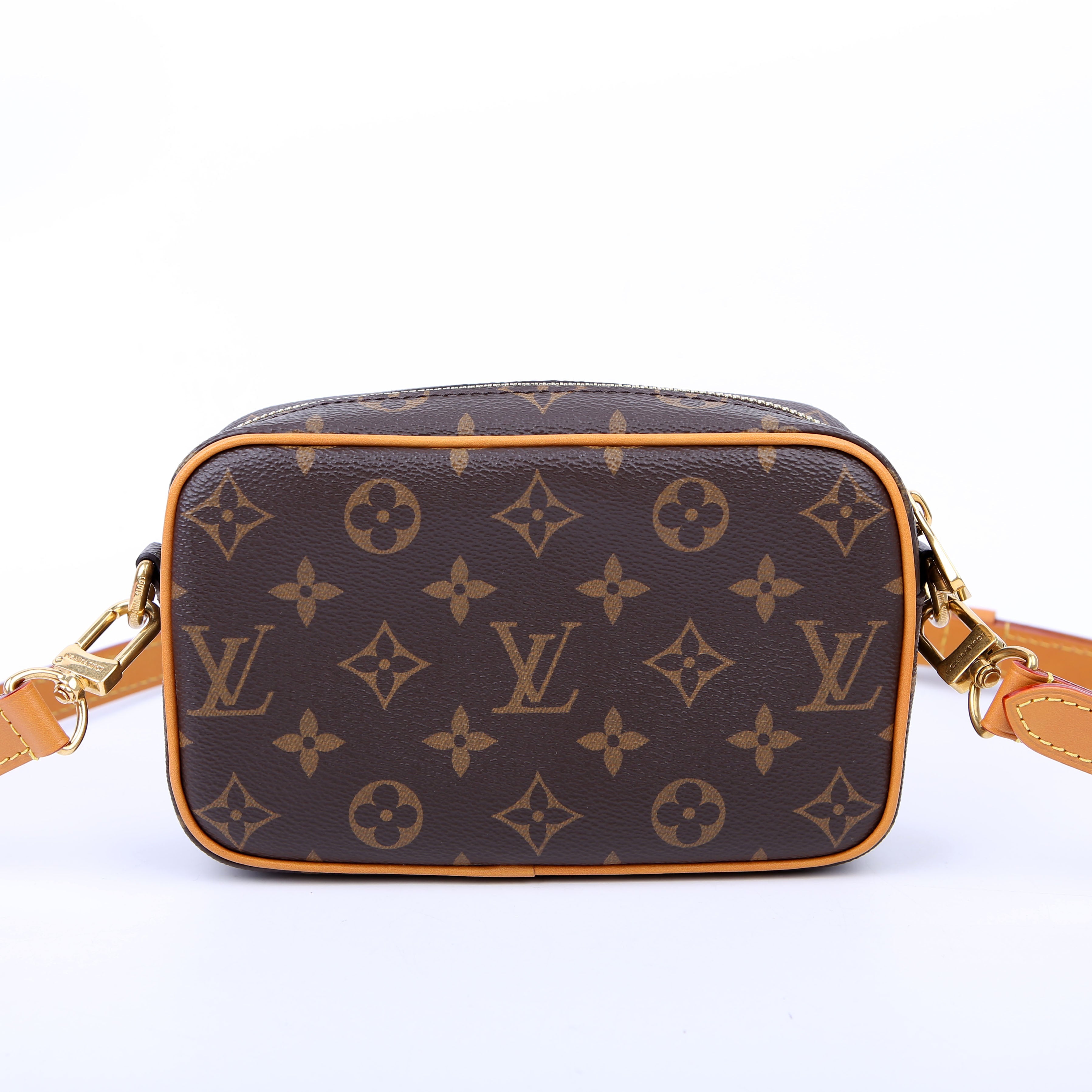 Trocadero Wearable Wallet Monogram