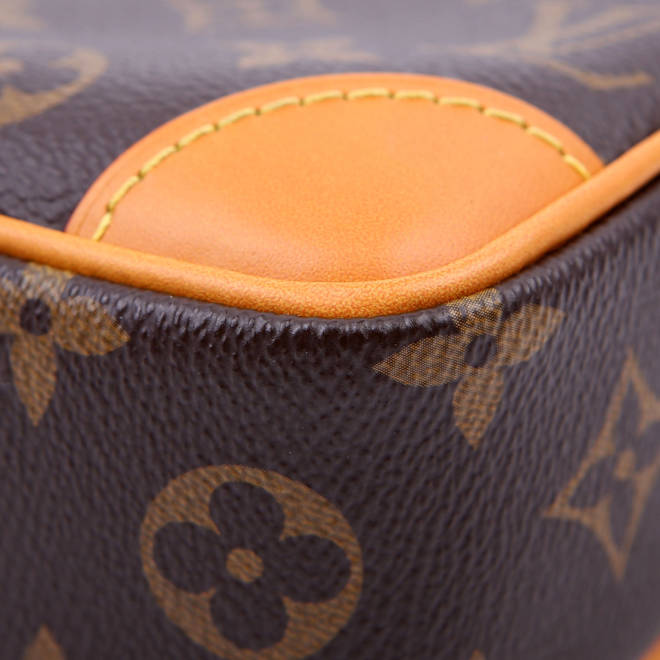 Trocadero Wearable Wallet Monogram