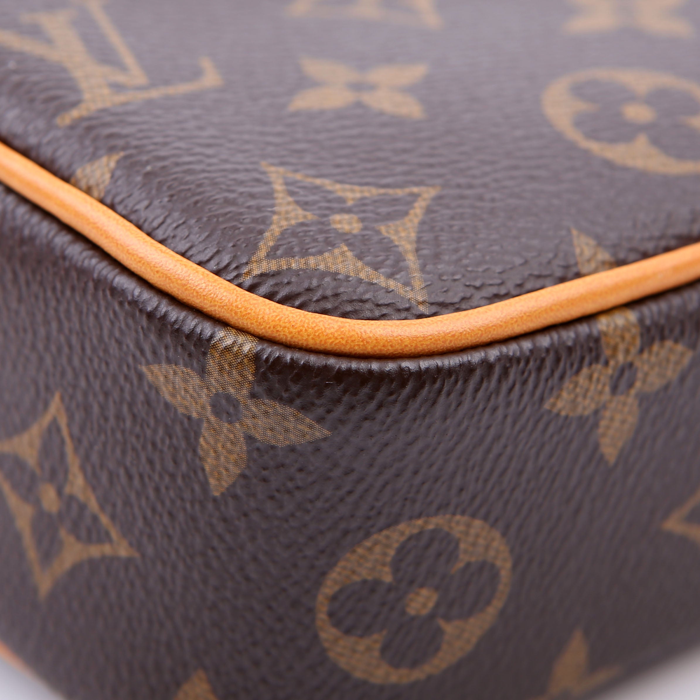 Trocadero Wearable Wallet Monogram