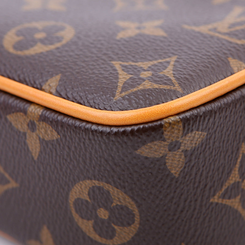 Trocadero Wearable Wallet Monogram